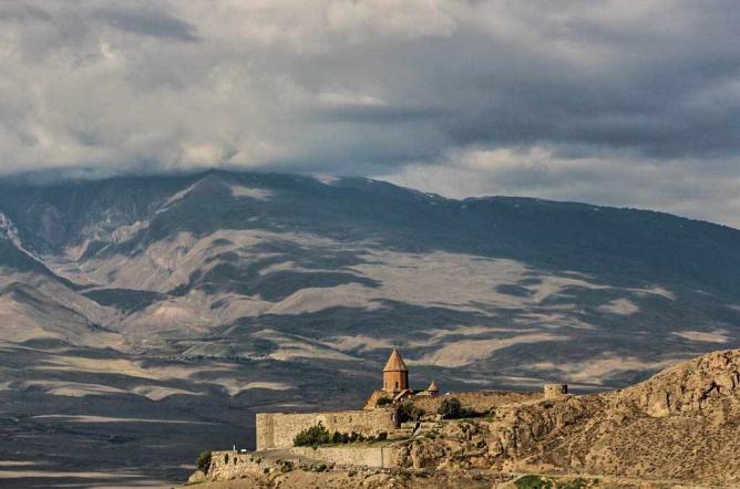 جاذبه های گردشگری ارمنستان - صومعه خورویراپ