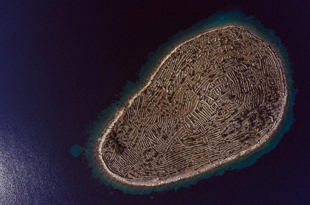 جزیره ای به شکل اثر انگشت در کرواسی | فروش آنلاین بلیط هواپیما به مقصد کرواسی